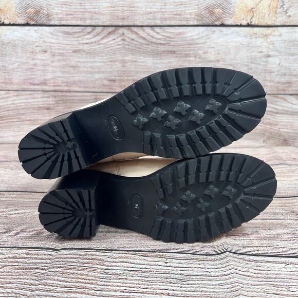 Seychelles Womens 9.5 Leather Chelsea Boots Lug Sole Embossed Mod 70s Retro Boho - Picture 6 of 11